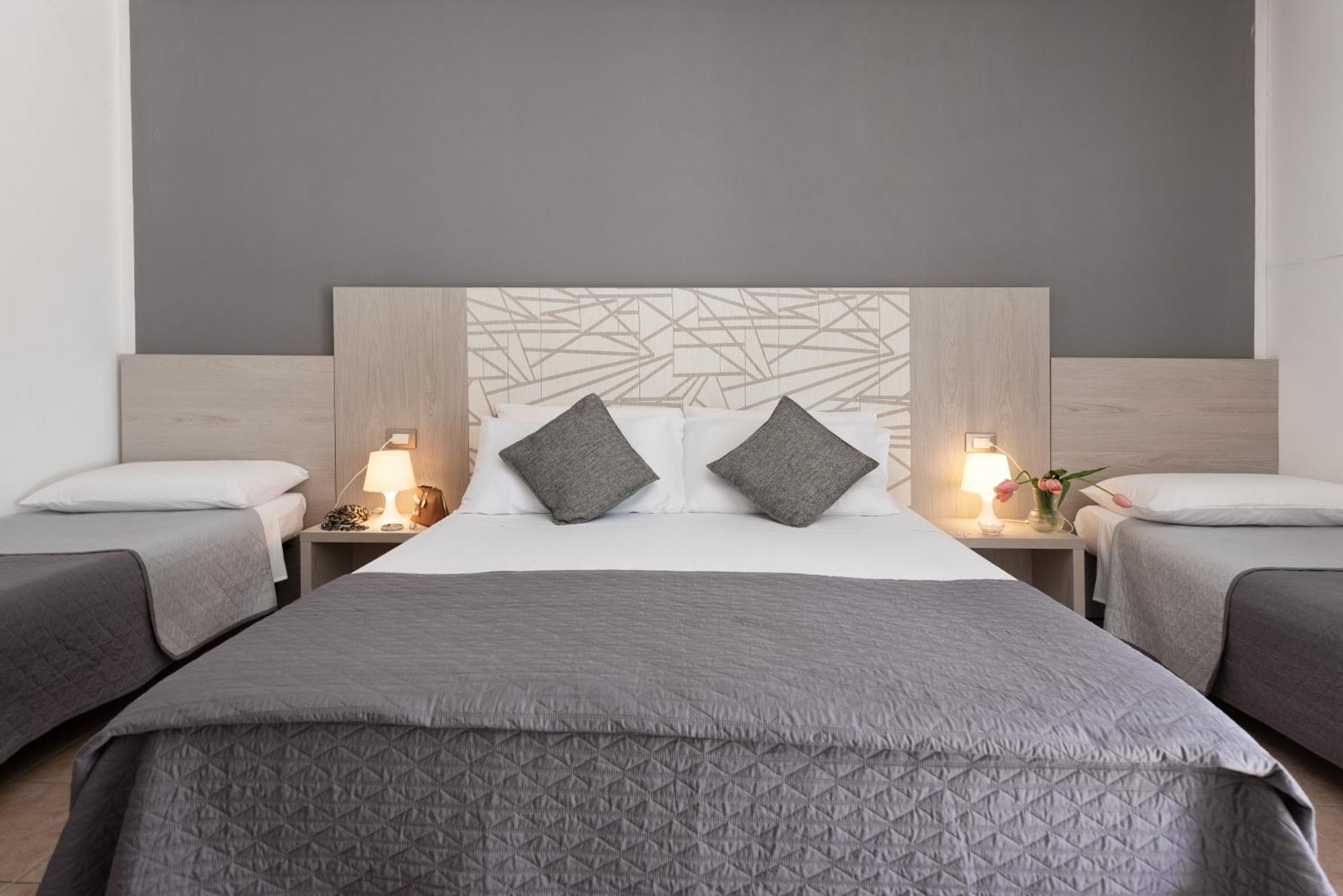 Hotel Le Muse Carpignano Salentino Eksteriør billede