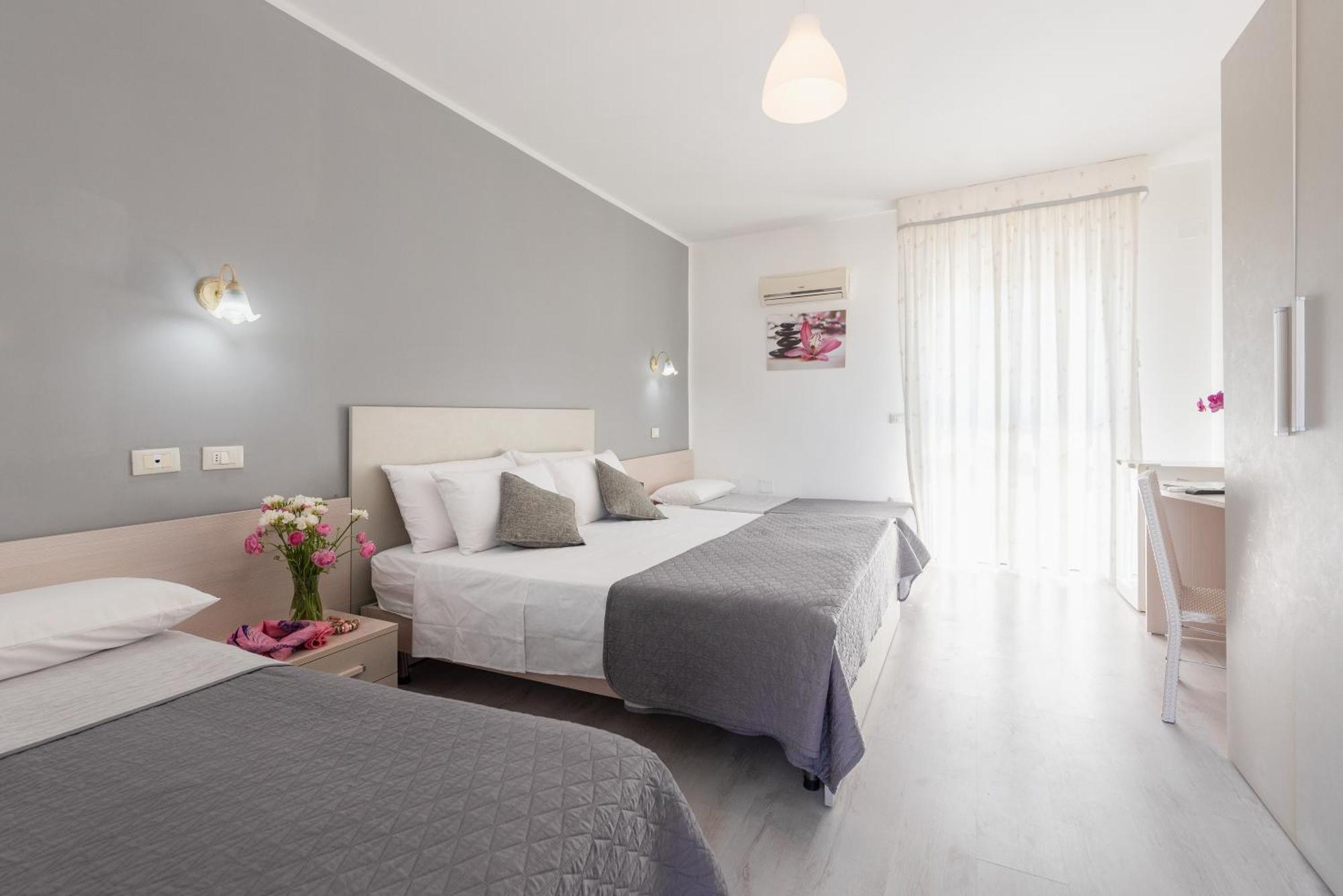 Hotel Le Muse Carpignano Salentino Eksteriør billede