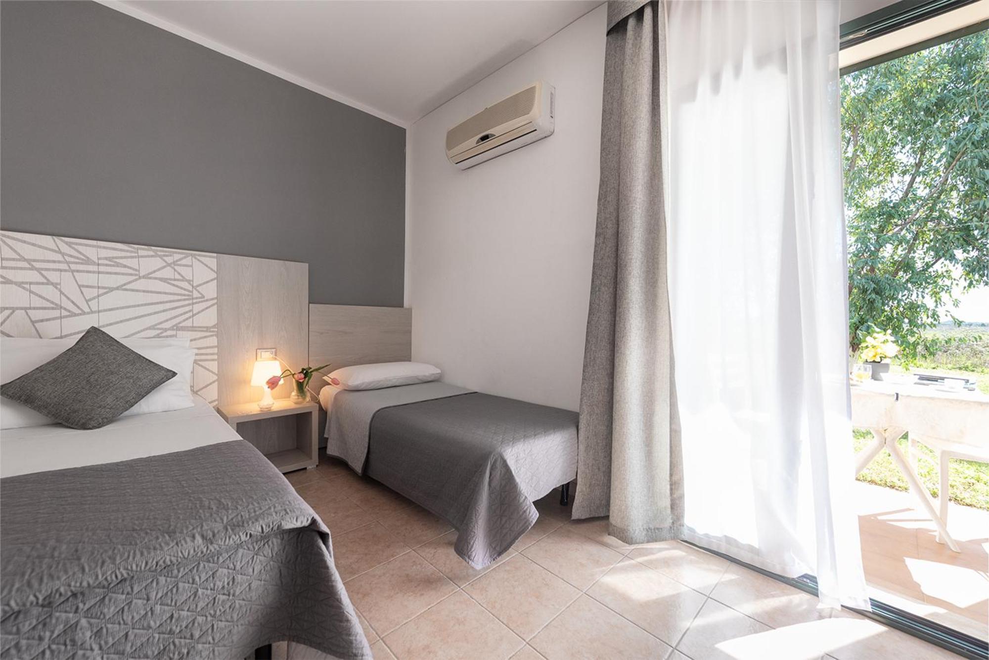 Hotel Le Muse Carpignano Salentino Eksteriør billede